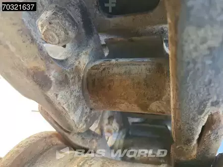 Escavadora de rastos 2016 Hitachi ZX225 USLC-5B (25)