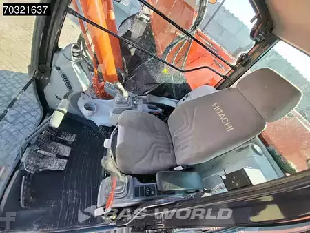 Escavadora de rastos 2016 Hitachi ZX225 USLC-5B (27)