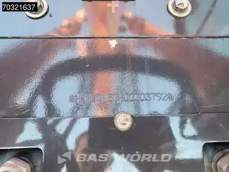 Escavadora de rastos 2016 Hitachi ZX225 USLC-5B (38)