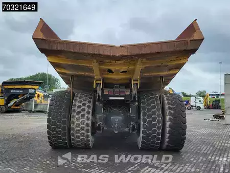 Tombereau rigide 2007 Komatsu HD605 -7E0 (9)