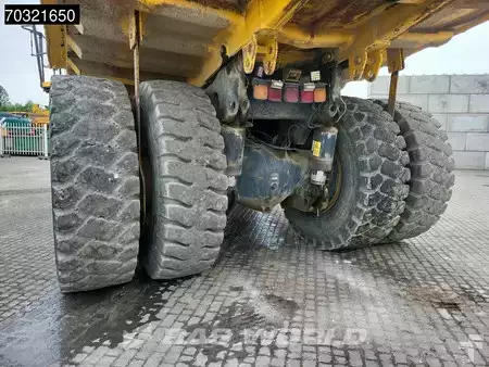 Tombereau rigide 2010 Komatsu HD605 -7E0 (24)