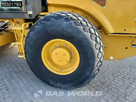 Compactador monocilíndrico 2017 Caterpillar CS76 B A/C (21)