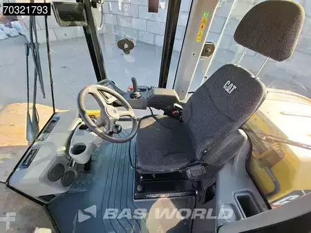 Compactador monocilíndrico 2017 Caterpillar CS76 B A/C (23)