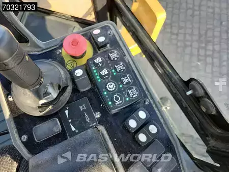 Compactador monocilíndrico 2017 Caterpillar CS76 B A/C (26)