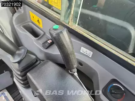 Mini excavators 2021 Kubota KX080-4 (39)
