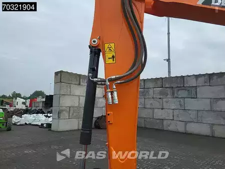 mini escavadeira 2024 DEVELON DX62 R-7 A/C (12)
