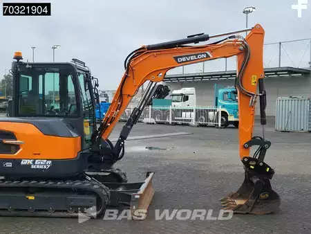 mini escavadeira 2024 DEVELON DX62 R-7 A/C (8)