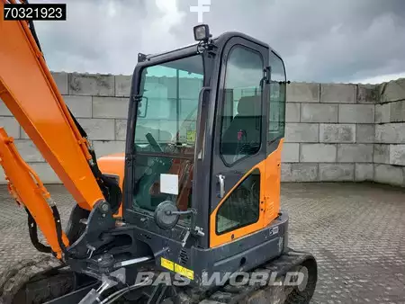 Minibagry 2022 Doosan DX63-3 A/C - 3 Buckets (11)