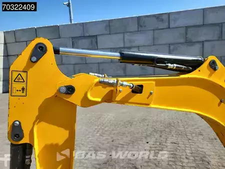 Minibagry 2021 JCB 18Z-1 (11)