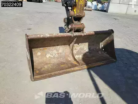 Minibagry 2021 JCB 18Z-1 (12)