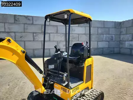 Minibagry 2021 JCB 18Z-1 (38)