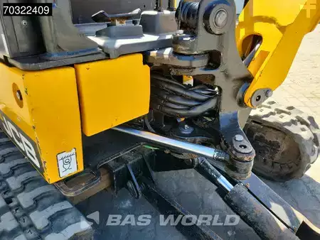 Minibagry 2021 JCB 18Z-1 (40)