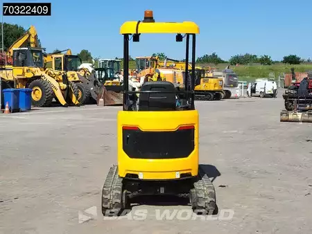 Minibagry 2021 JCB 18Z-1 (5)