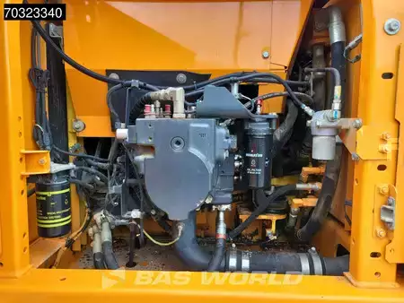 Escavatori cingolati 2014 Komatsu PC240 LC-10 (17)