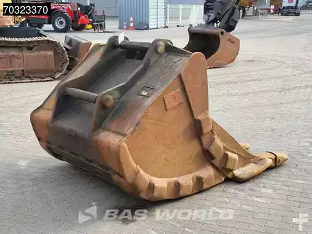 Beltegraver 2018 Caterpillar 335 FL CR (19)