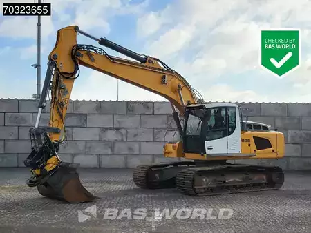 Rupsgraafmachines 2017 Liebherr R926 LC Engcon (1)