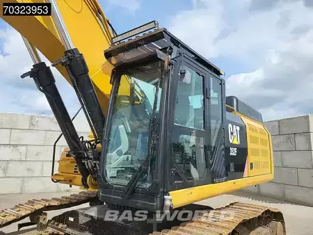Hydraulic Excavators 2018 Caterpillar 352 F New Bucket (10)