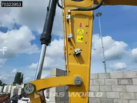 Hydraulic Excavators 2018 Caterpillar 352 F New Bucket (13)