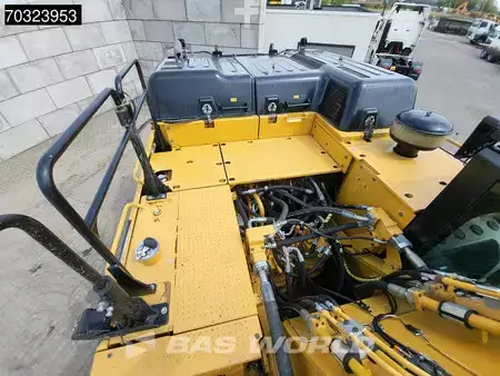 Hydraulic Excavators 2018 Caterpillar 352 F New Bucket (23)