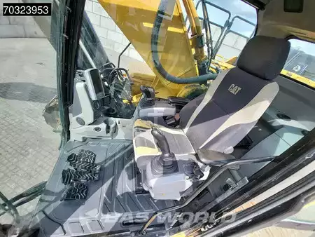 Hydraulic Excavators 2018 Caterpillar 352 F New Bucket (30)