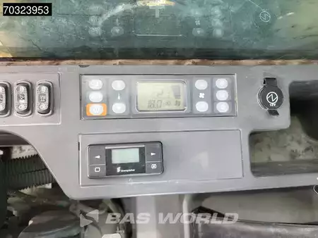Hydraulic Excavators 2018 Caterpillar 352 F New Bucket (32)