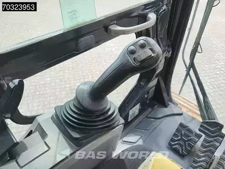 Hydraulic Excavators 2018 Caterpillar 352 F New Bucket (38)