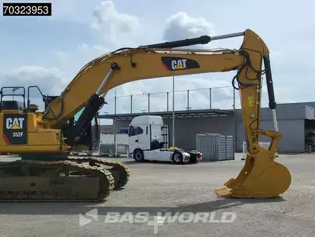 Hydraulic Excavators 2018 Caterpillar 352 F New Bucket (6)