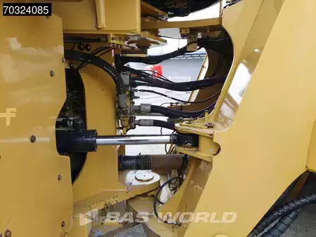 Kolové nakladače 2015 Caterpillar 980 M (25)