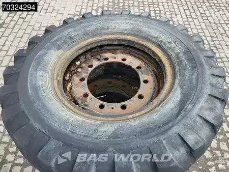 Dumper 0 Mitas 10.00-20 (13)