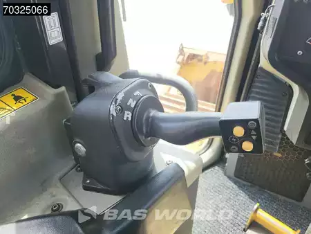 Bulldozere 2009 Caterpillar D6 T LGP (31)