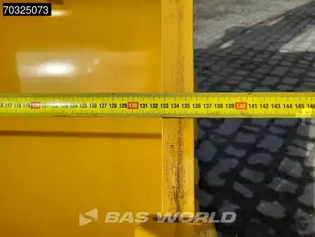 Korečková rýpadla 2026 Caterpillar 324 (14)