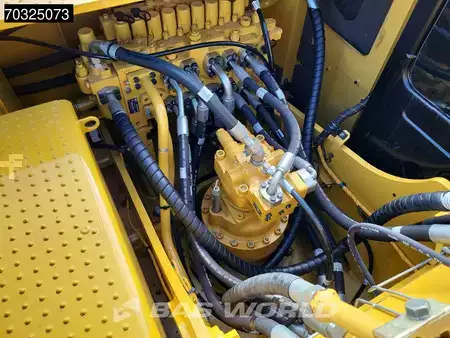 Korečková rýpadla 2026 Caterpillar 324 (24)