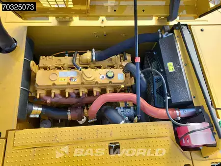 Korečková rýpadla 2026 Caterpillar 324 (28)