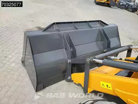 Rigid Backhoe Loader 2026 Case 851 NX (29)