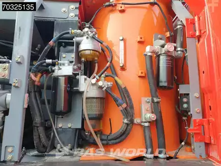 Escavadora de rastos 2016 Hitachi ZX300 LCN -6 Narrow (19)