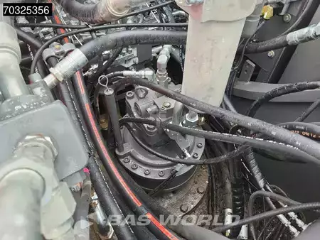 Escavadora de rastos 2019 Volvo EC300 E NL (17)