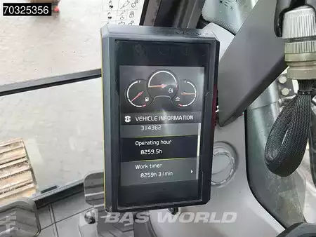 Escavadora de rastos 2019 Volvo EC300 E NL (33)