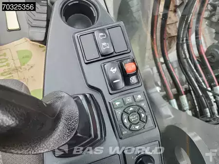 Escavadora de rastos 2019 Volvo EC300 E NL (35)
