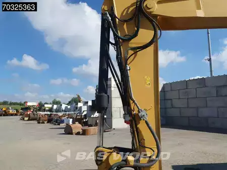 Mobilní bagry 2015 Caterpillar M320 F (11)