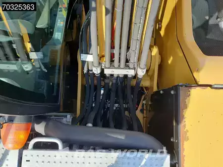 Mobilní bagry 2015 Caterpillar M320 F (21)