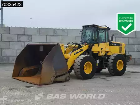 Carregadeira de rodas 2016 Komatsu WA320-6 (1)