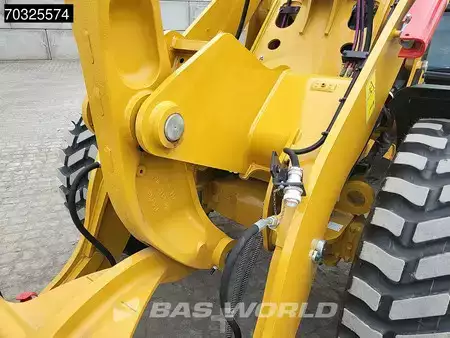 Kolové nakladače 2025 Caterpillar 906 - 14A (12)