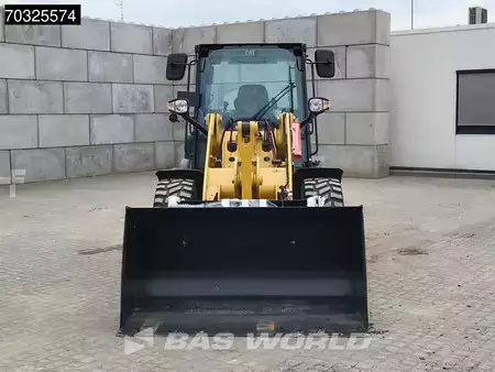 Kolové nakladače 2025 Caterpillar 906 - 14A (15)