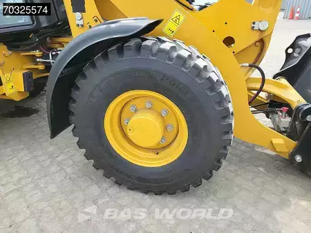 Kolové nakladače 2025 Caterpillar 906 - 14A (40)