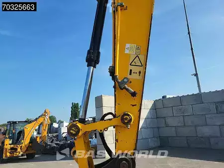 Mobil grävmaskin 2013 JCB JS200 W (14)