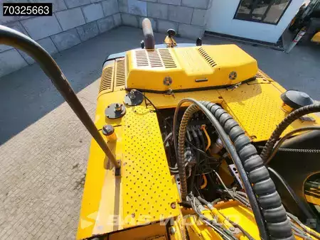 Mobil grävmaskin 2013 JCB JS200 W (21)