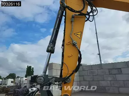 Korečková rýpadla 2017 Liebherr R922 LC (10)