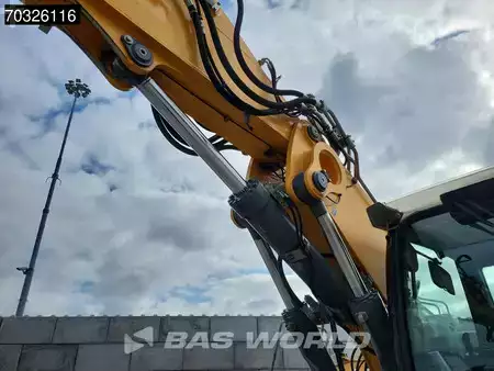 Korečková rýpadla 2017 Liebherr R922 LC (12)