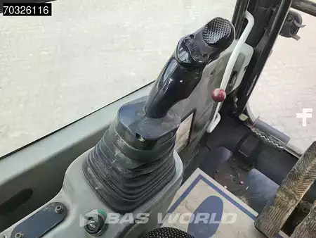 Korečková rýpadla 2017 Liebherr R922 LC (33)