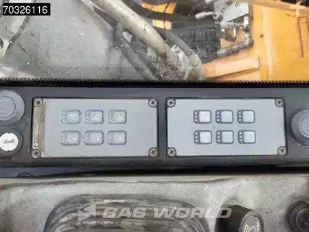 Korečková rýpadla 2017 Liebherr R922 LC (39)